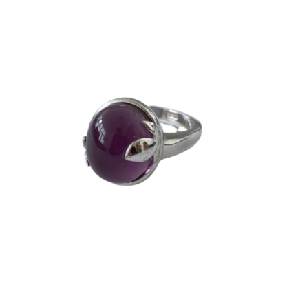 Anello ovale con pietra idrotermale, Taglio cabochon