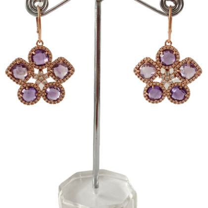 Orecchini con pietre naturali e zirconi