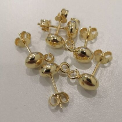 Stud earrings with ring