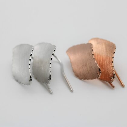 Orecchini a monachella a foglia