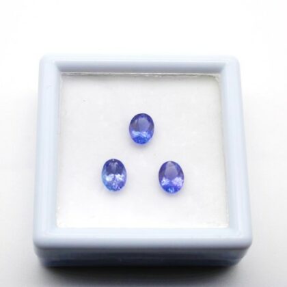 Tanzanite ovale 6x8