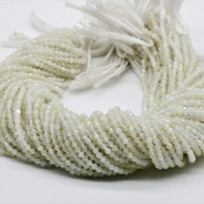 Pietra di luna bianca