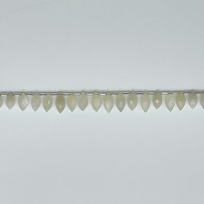 Pietra di luna taglio marquise