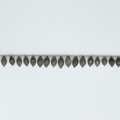 Pietra di luna grigia taglio marquise