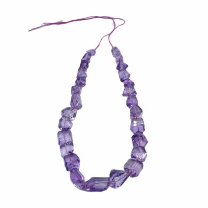 Sassi sfaccettati tagliati al laser