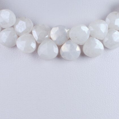 Filo di gocce piatte a castagna, pietra di luna