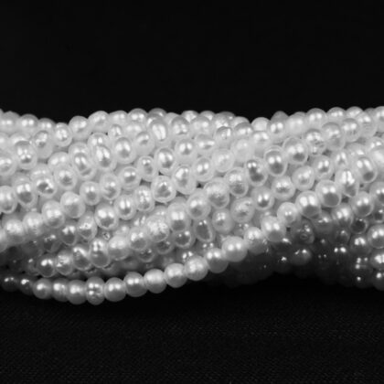 Round pearls Ø 5 high quality