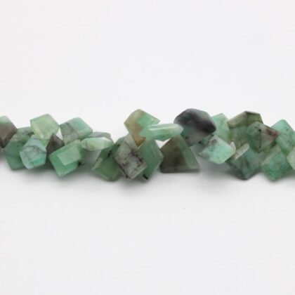 Pietre piatte irregolari Smeraldo