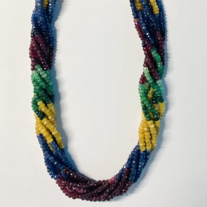 Fili di zaffiri multicolor