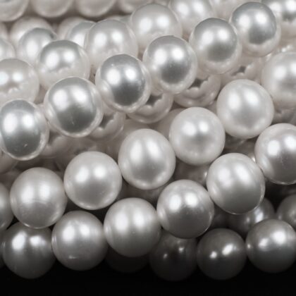 Round grey pearls 8 mm